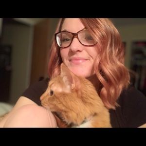 Meet your Posher, Caitlin